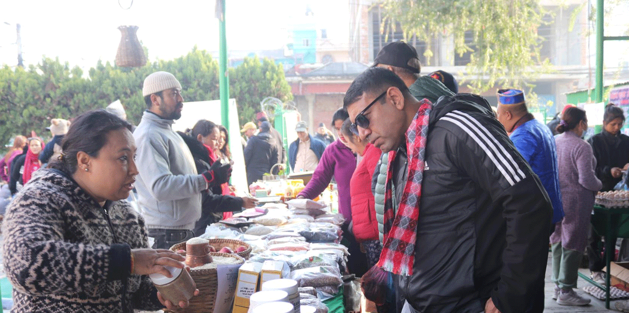 स्थानीय उत्पादन प्रवर्द्धन गर्न गोंगबुमा कृषि मेला