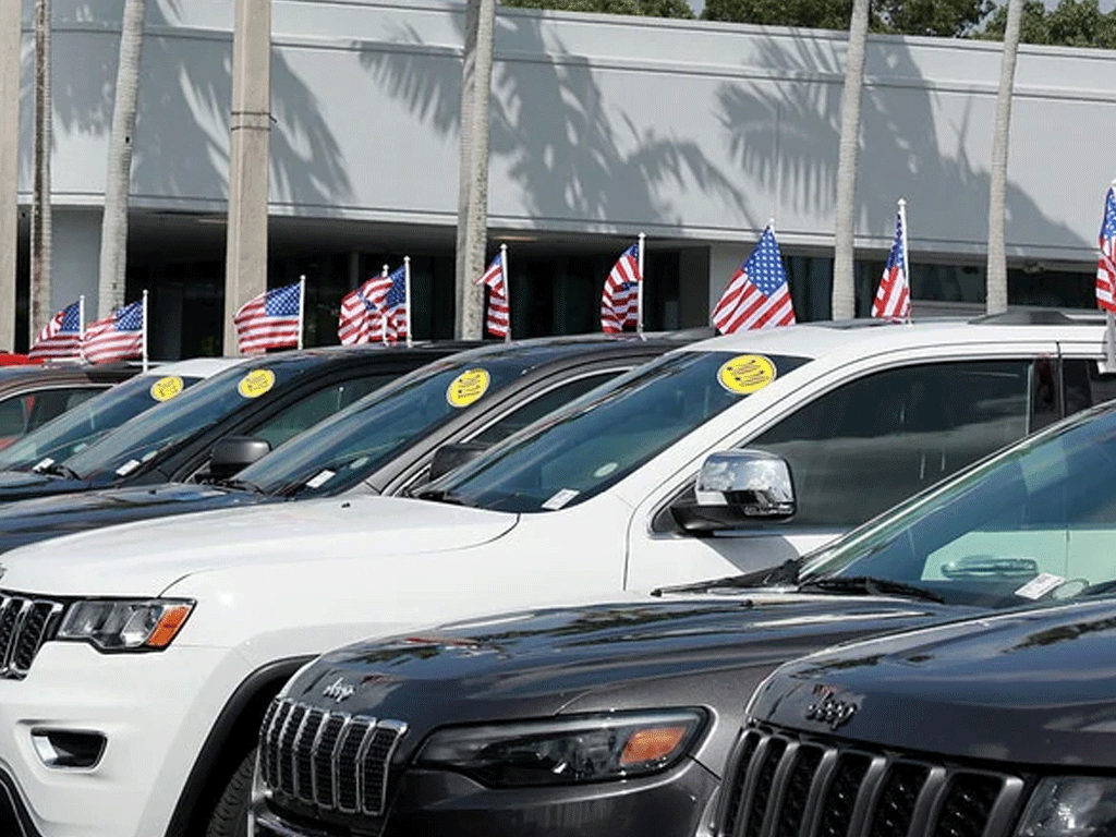 अमेरिकी सवारीसाधन बिक्रीमा तीव्र गिरावट