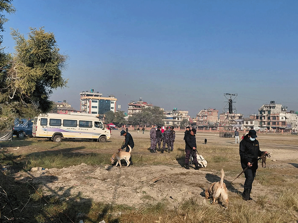 एमाले महाधिवेशन उद्घाटन स्थलमा बम डिटेक्टर उपकरण र विशेष तालिमप्राप्त कुकुरसहित प्रहरी परिचालन