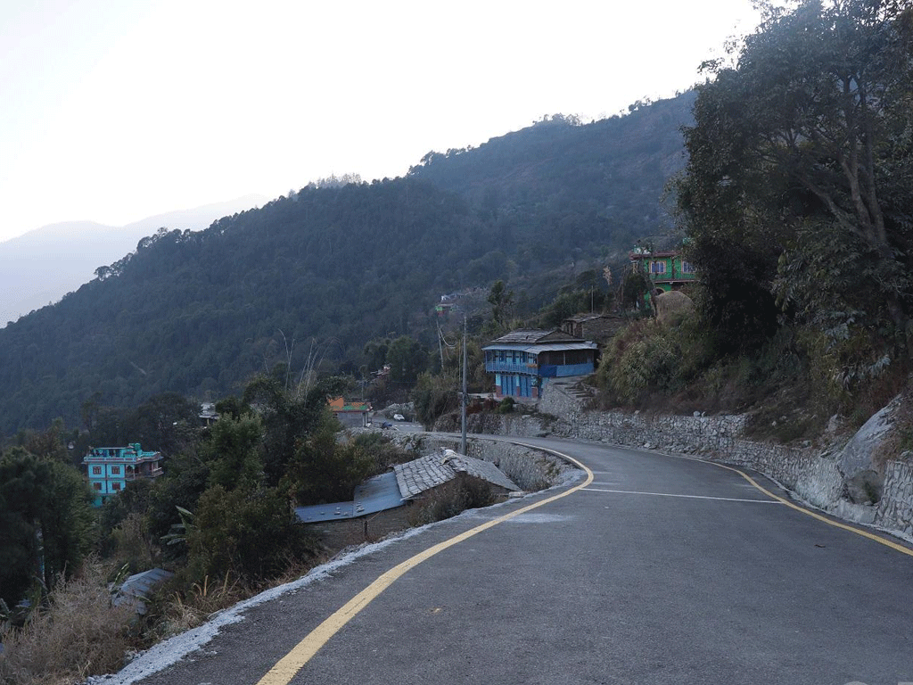 घातनको वडा कार्यालय जोड्ने सडक कालोपत्रे