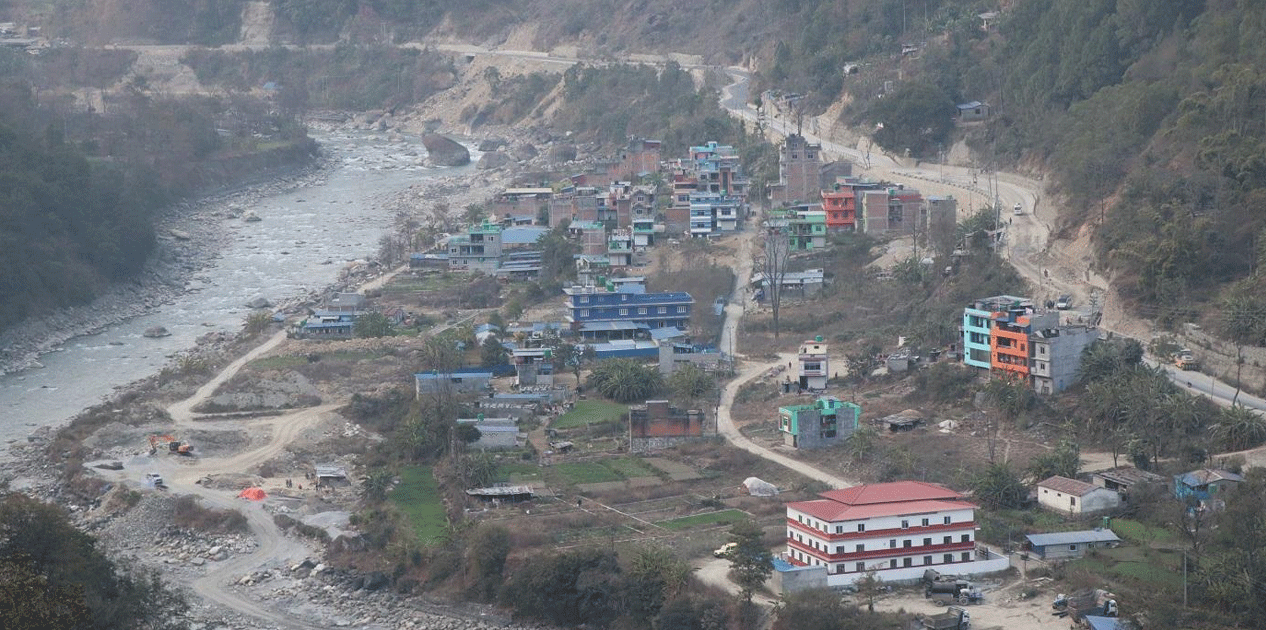 लामाखेतमा धमाधम नदी नियन्त्रणको काम हुँदै