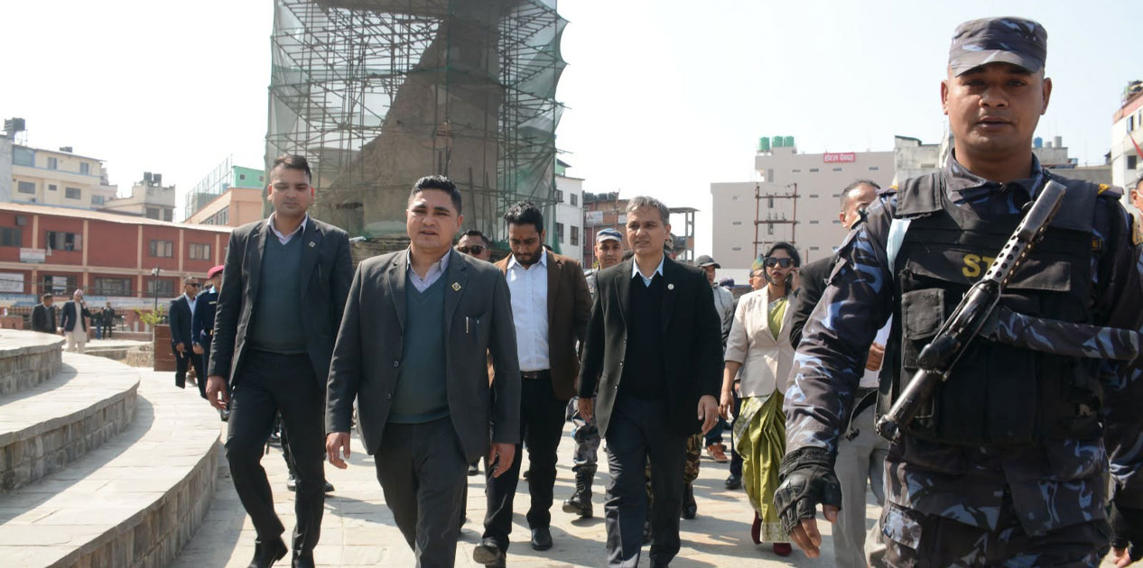 गृहमन्त्रीद्वारा धरहरा क्षेत्रको अनुगमन