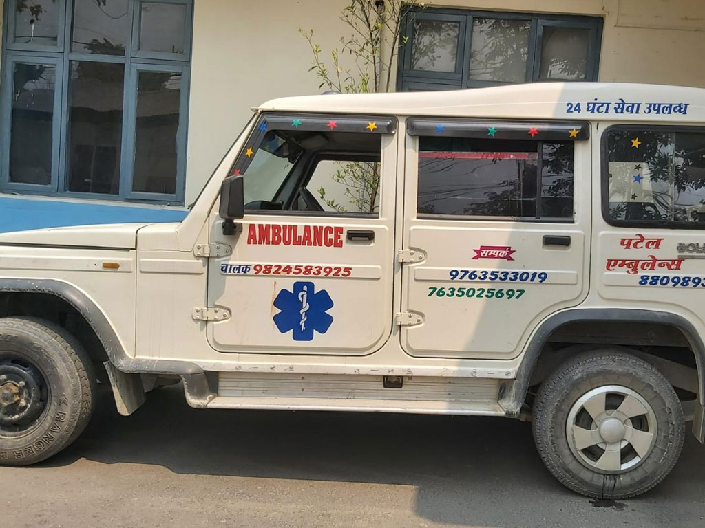 जुम्ला देखि नेपालगञ्जको एम्बुलेन्सको भाडा २५ हजार तोकियो,स्थानीयको विरोध