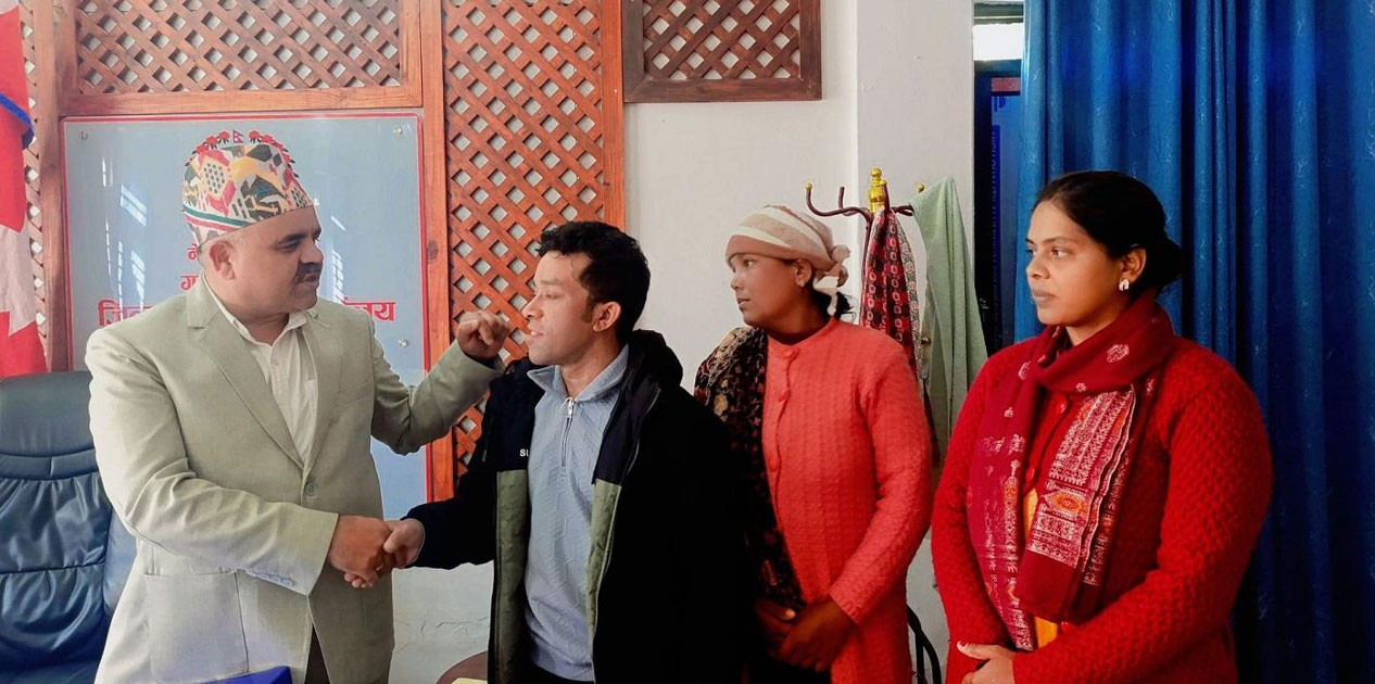 विदेशमा अलपत्र परेका पाखापानीका भुवन विकको तीन महिनापछि उद्धार