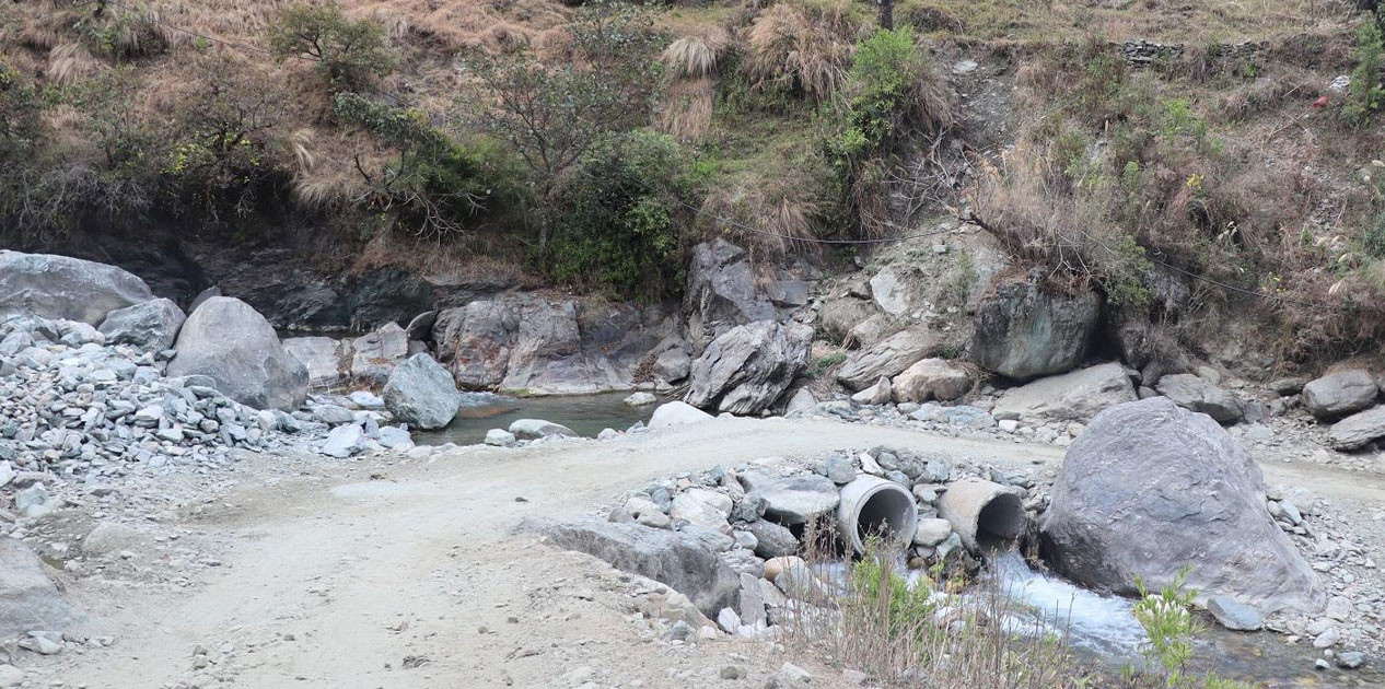 दरखोलामा पुल नबन्दा दर र मुदीका बासिन्दालाई समस्या