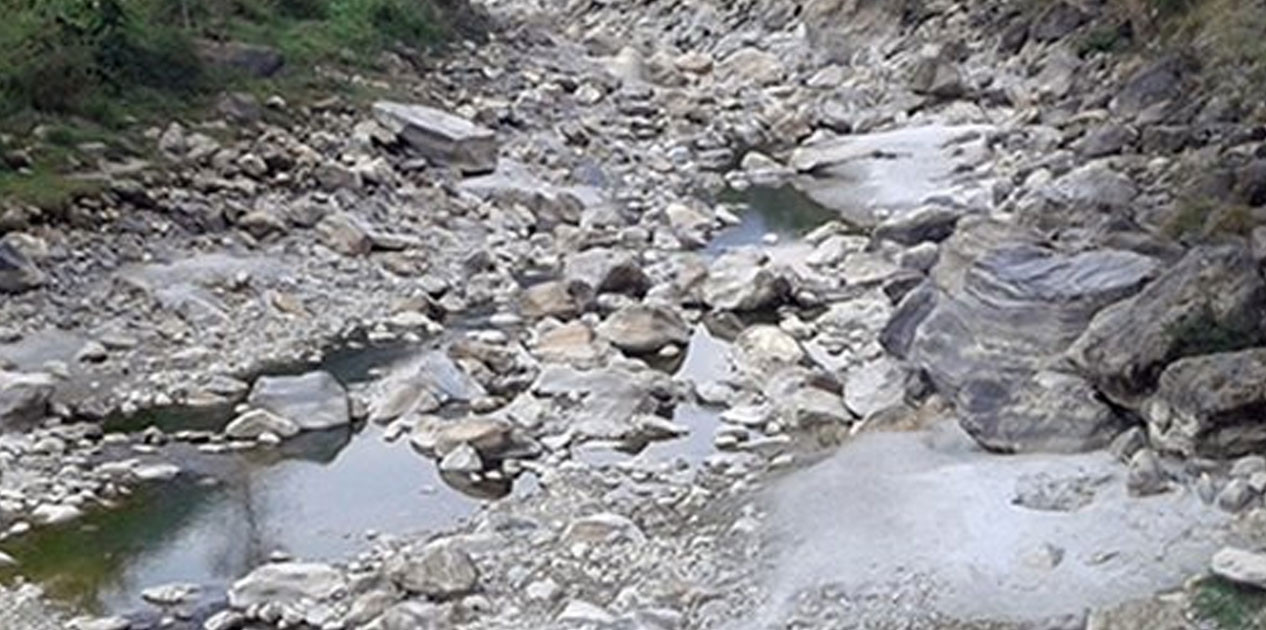 मापदण्डअनुसार विद्युत् आयोजनाले पानी नछाड्दा सुक्यो मोदीखोला