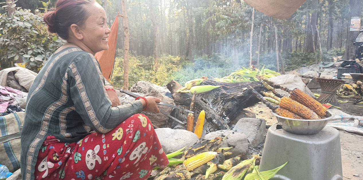 भाउन्नेमा पोलेको मकैको व्यापार फस्टाउँदै