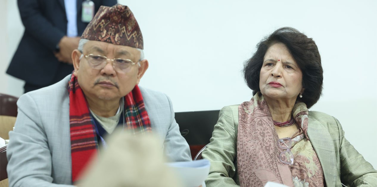 स्वास्थ्य बीमाको आर्थिक सकंट टार्न अर्थ मन्त्रालयसँग तत्काल १५ अर्ब बजेट माग