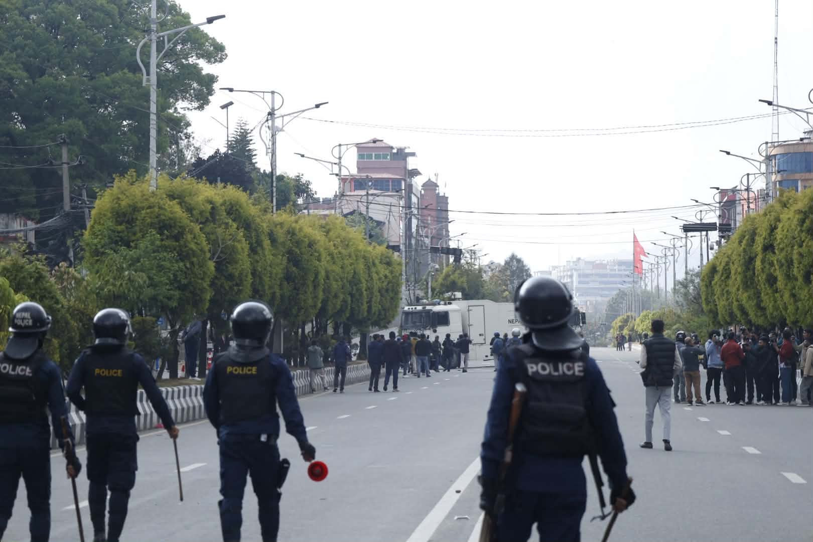 एमाले प्रदर्शनमा पक्राउ मध्ये १ फरार अभियुक्त, ६ जना छुटे