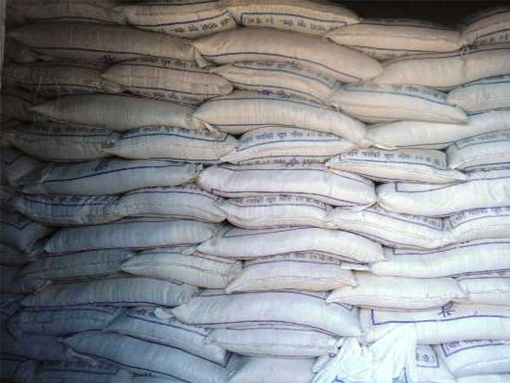 खाद्यको नेपालगन्जस्थित गोदाममा थन्कियो १९ हजार क्विन्टल चामल