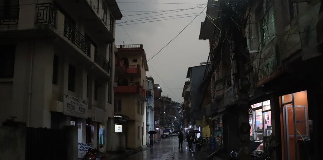 हावाहुरीसहितको वर्षाले काठमाडौँ उपत्यकामा जनजीवन प्रभावित