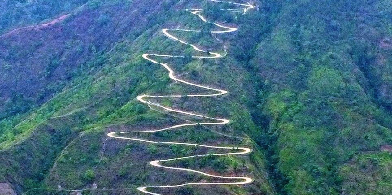 भोजपुर–बेहेर नागबेली सडकको दृश्यले पर्यटकलाई आकर्षित गर्दै