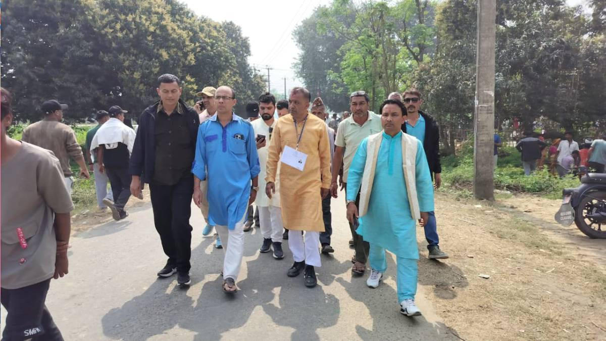 काठमाडौंमा मतदान गरेर सर्लाही पुगे गगन