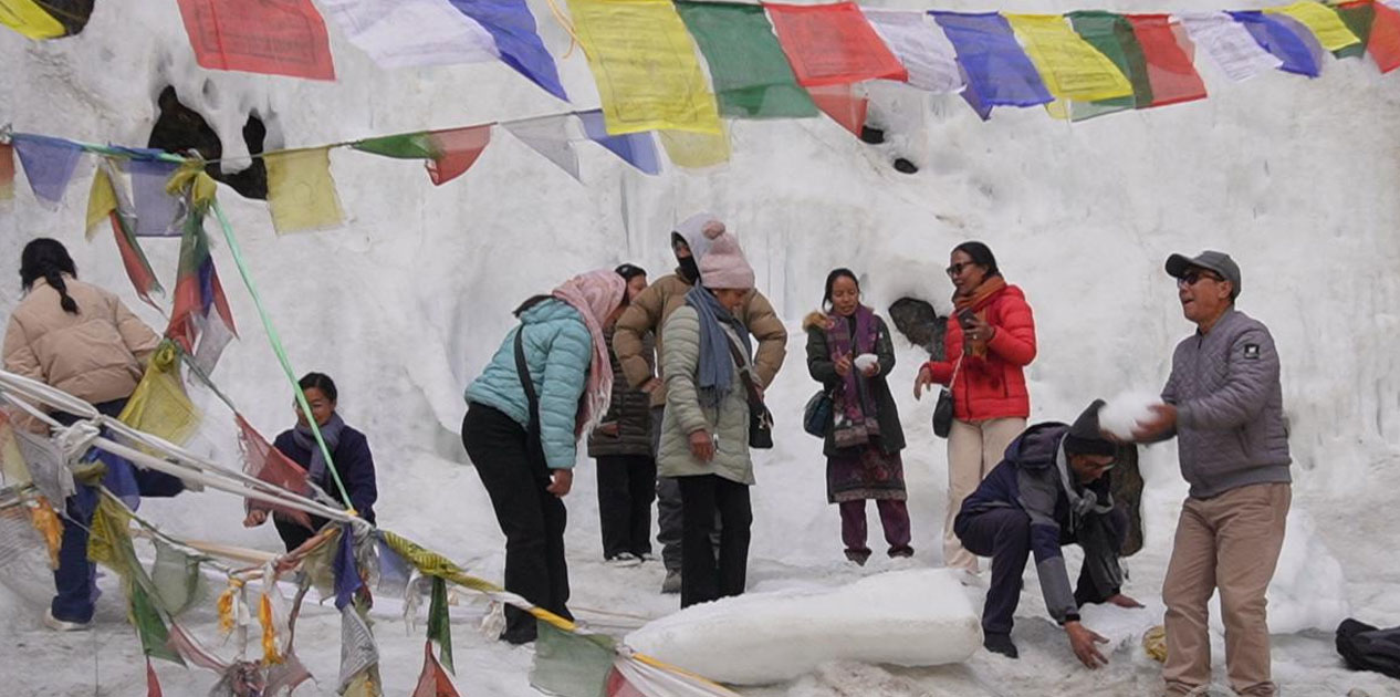 धार्मिक महत्वको लुङबुक गुफा