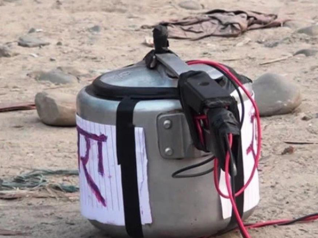 मतदान केन्द्र अगाडि प्रेसर कुकर बम फेला पर्‍यो