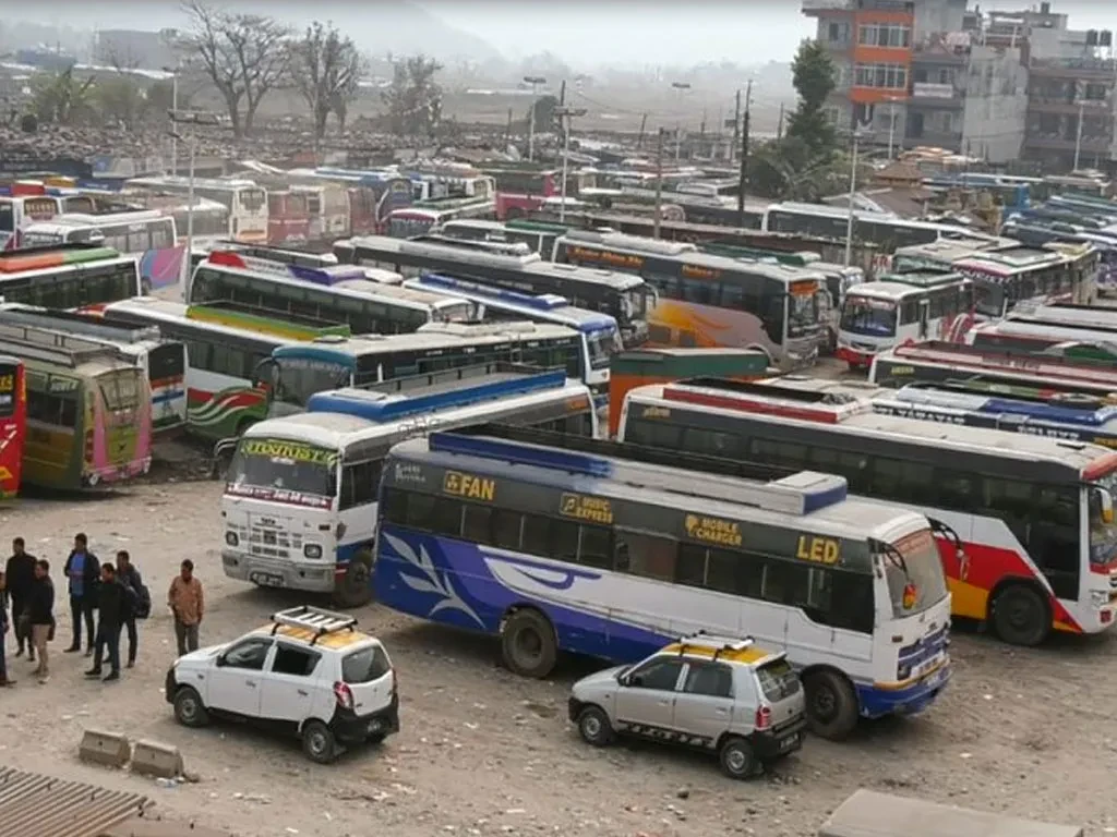 प्रतिनिधिसभा निर्वाचन : दुई दिनमा काठमाडौँबाट ८० हजार यात्रु बाहिरिए