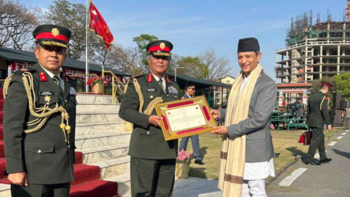 निर्वाचन आयुक्त जबरालाई ‘सर्वोत्कृष्ट भूतपूर्व सैनिक’ सम्मान प्रदान