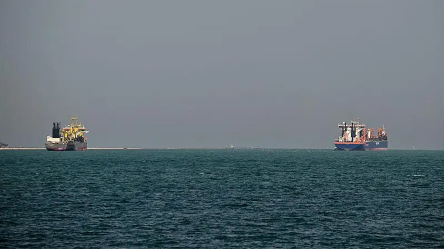 हर्मुज क्षेत्रमा जहाज आवागमन जारी