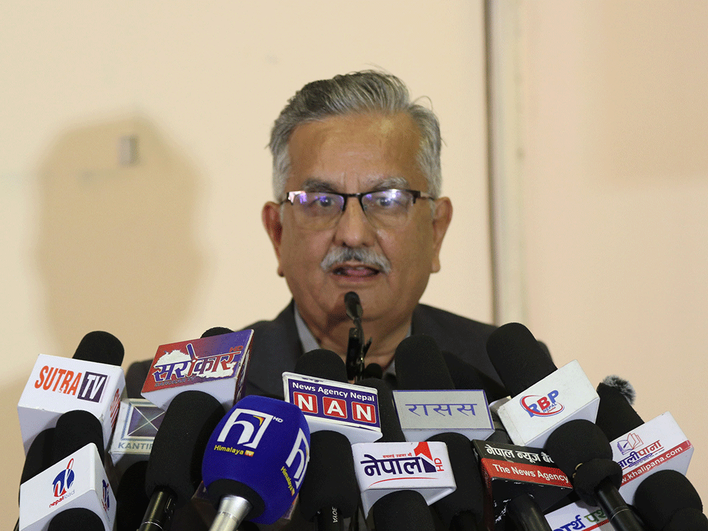 एमालेको कार्यशैली जनताले अस्वीकार गरिसकेको सुरेन्द्र पाण्डेको टिप्पणी