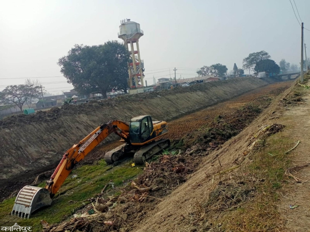 गण्डक नहरको सरसफाइ कार्य तीव्र