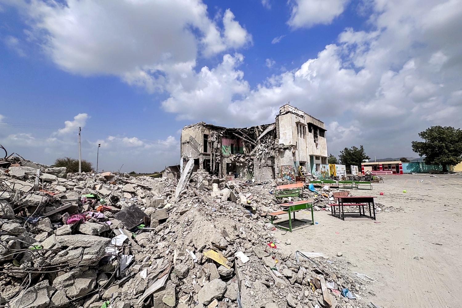 मध्य पूर्व द्वन्द्व चरम उत्कर्समा, अस्पताल तथा स्वास्थ्यकर्मी लक्षित आक्रमणमा वृद्धि : डब्ल्यूएचओ