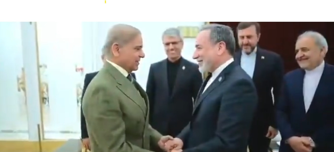 पाकिस्तानका प्रधानमन्त्री र इरानका विदेशमन्त्रीबीच इस्लामावादमा भेटवार्ता