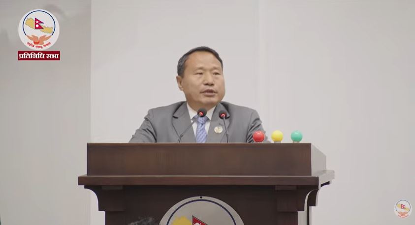 नयाँ सांसदहरूलाई वर्षमान पुनले भने- गणतन्त्रका ‘सुन्दर फूल’