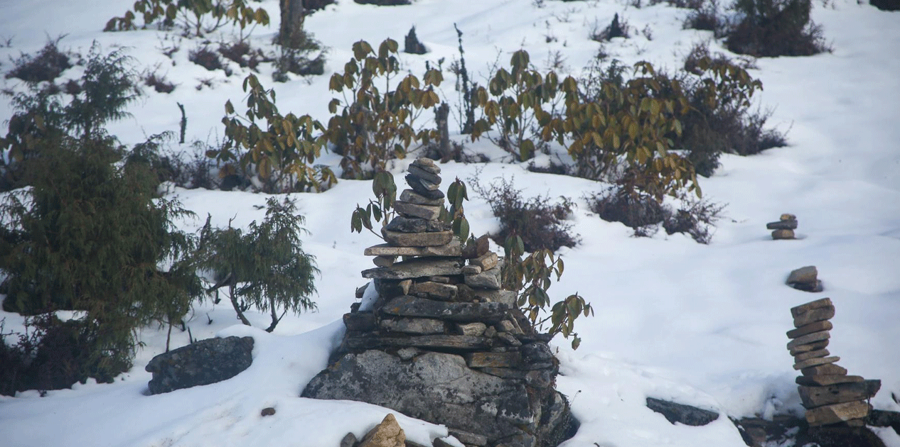 पर्यटकका रोजाइमा सिन्धुपाल्चोकको भैरवकुण्ड