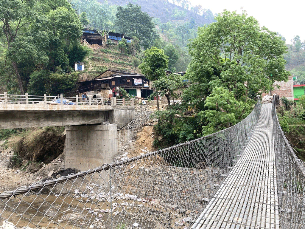 बागलुङका एक सय बढी झोलुंगे पुल प्रयोगविहीन