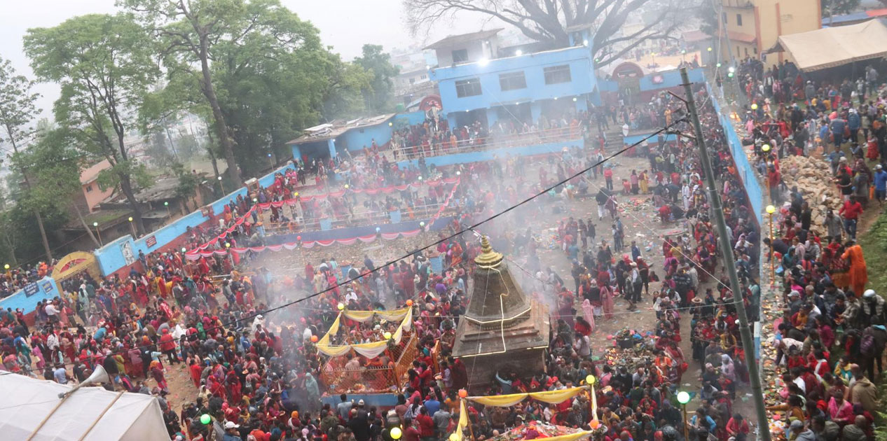 माता तीर्थमा मातृभक्तको भीड
