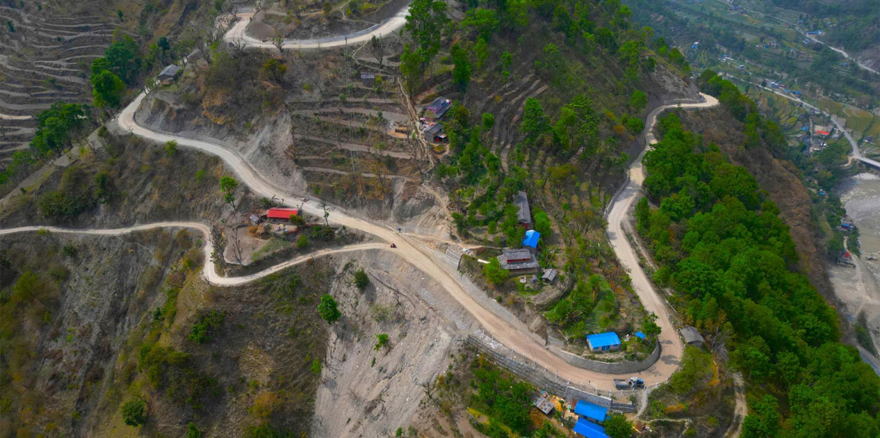 मार्ग खुलेको १६ वर्षपछि सडक स्तरोन्नति