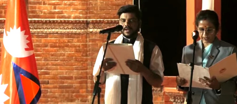 नवनियुक्त दुई मन्त्रीले लिए शपथ