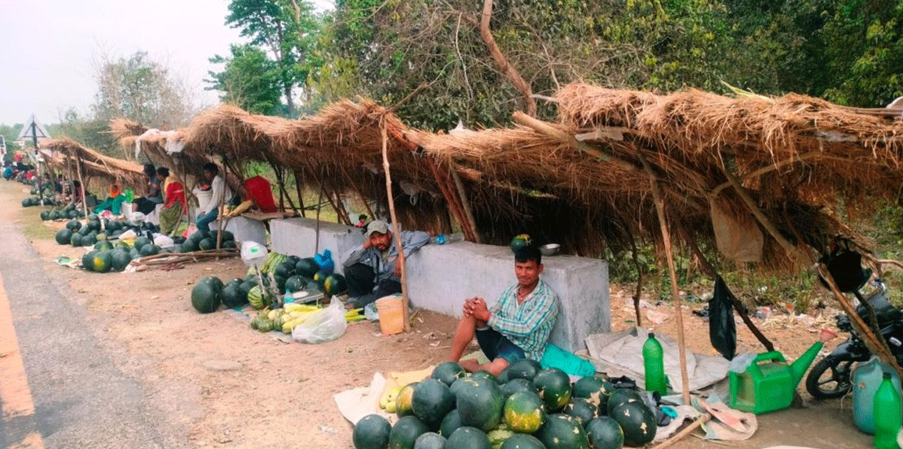 बगरमा पसिना, राजमार्गमा बजार, मुक्त कमैयाको फेरिएको दिनचर्या