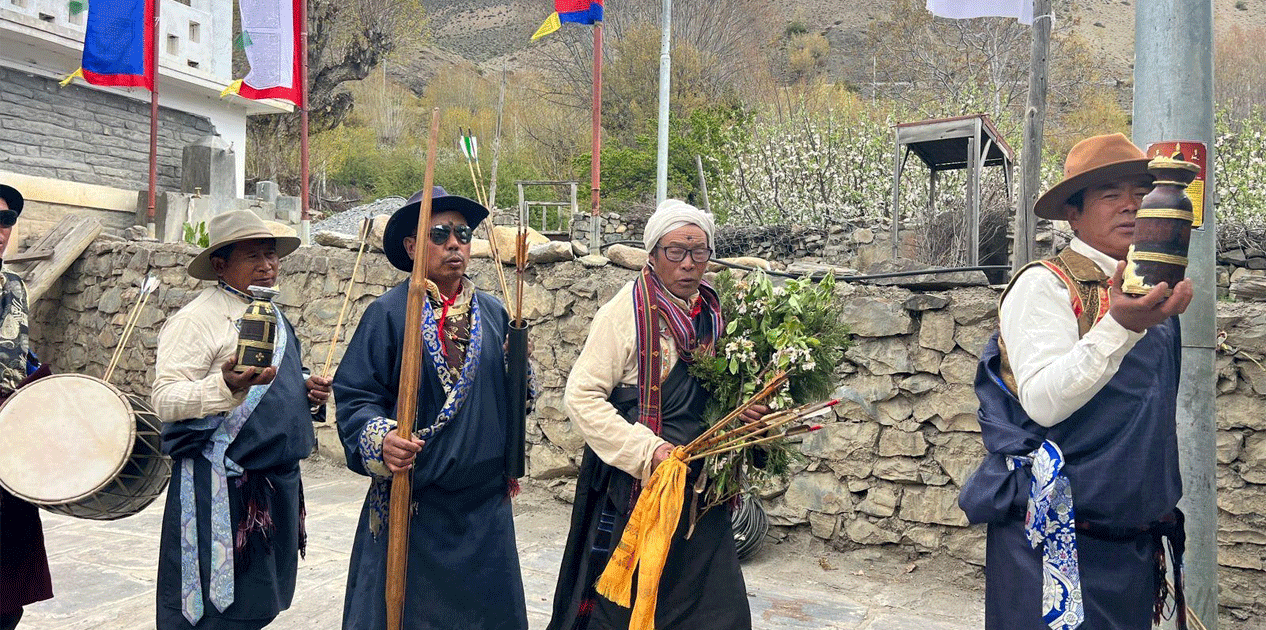 खिंगामा ‘धछ्याङ’ पर्वको रौनक