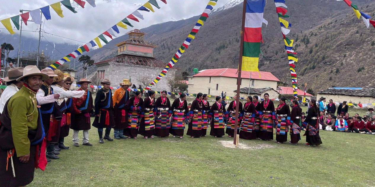मनास्लुको फेदीमा हीरक महोत्सव मनाइयो