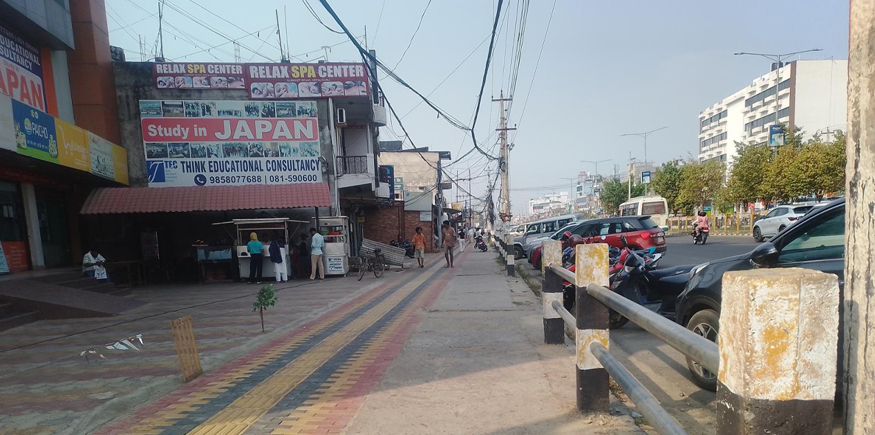 अतिक्रमण हटेपछि चिटिक्क बन्दै सडकपेटी