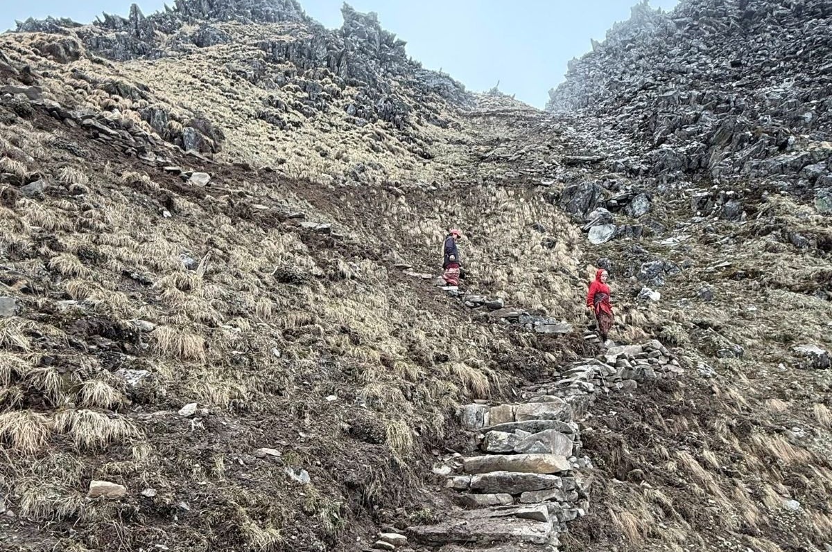 कठिन भूगोल छिचोल्दै पदमार्ग निर्माण