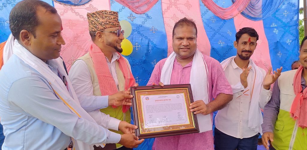 रातो खोला बाढी प्रभावित ७३ परिवारलाई घर हस्तान्तरण