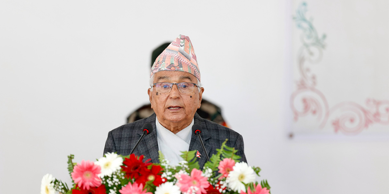 ‘प्रभावकारी सेवा प्रवाहका माध्यमबाट मुलुकलाई प्रगतिको मार्गमा अग्रसर गराऔँ’: राष्ट्रपति