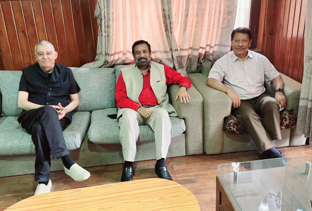 निधि निवासमा कांग्रेसका तीन नेता छलफलमा