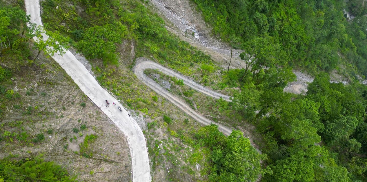 ठेक्का सम्झौता भएको पाँच वर्षपछि सडक स्तरोन्नति