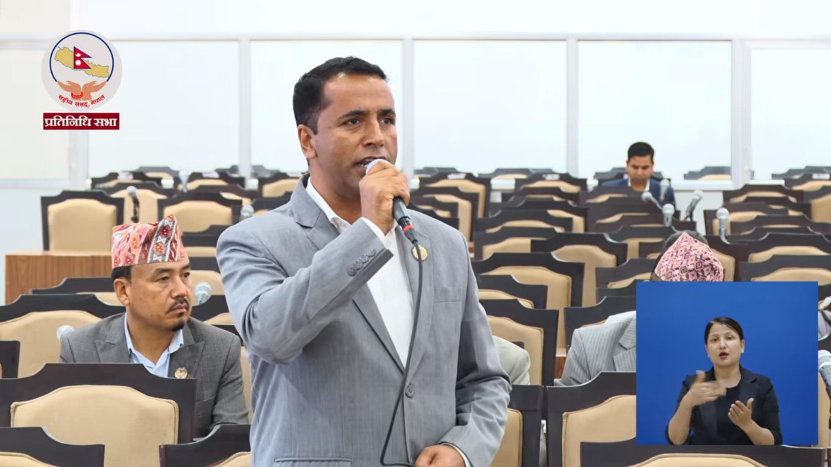 राहदानी नपाएपछि विभाग अगाडि आत्मदाह प्रयासः नेकपा सांसदको प्रश्न– सरकार कहाँ छ ?