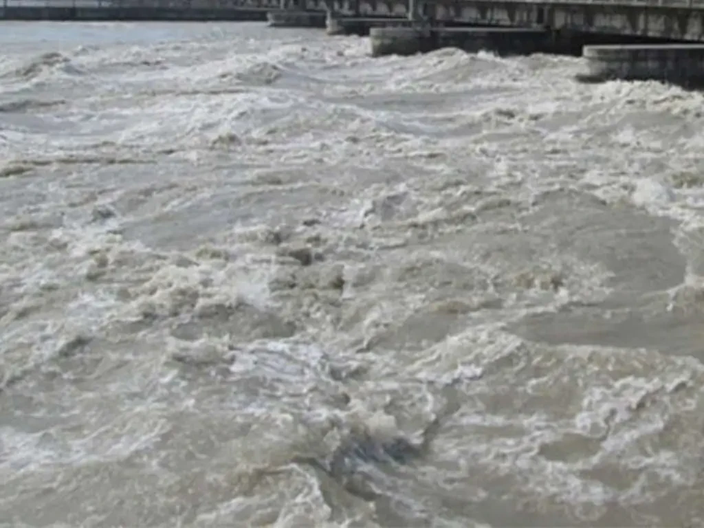 खोलामा डुबेर १५ वर्षीय किशोरको *मृ*त्यु