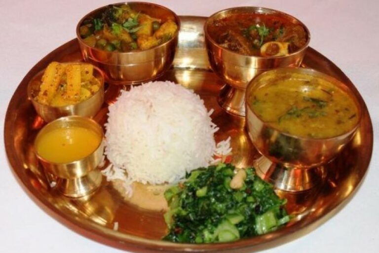 बासी खाना खुवाउने होटललाई २५ हजार जरिवाना