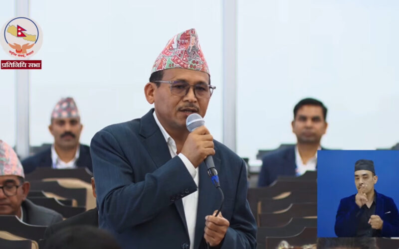 स्वास्थ्य बीमा कार्यक्रम यथास्थितिमा चलाउन नसकिने अर्थमन्त्रीको अभिव्यक्ति आपत्तिजनक : सांसद मल्ल