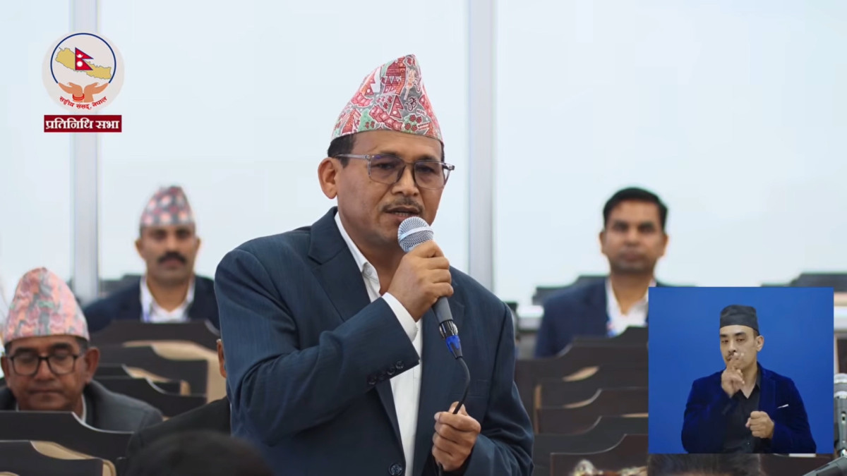 स्वास्थ्य बीमा कार्यक्रम यथास्थितिमा चलाउन नसकिने अर्थमन्त्रीको अभिव्यक्ति आपत्तिजनक : सांसद मल्ल