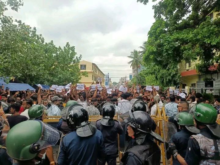 मोरङ प्रशासनअघि नाराबाजी र प्रदर्शन