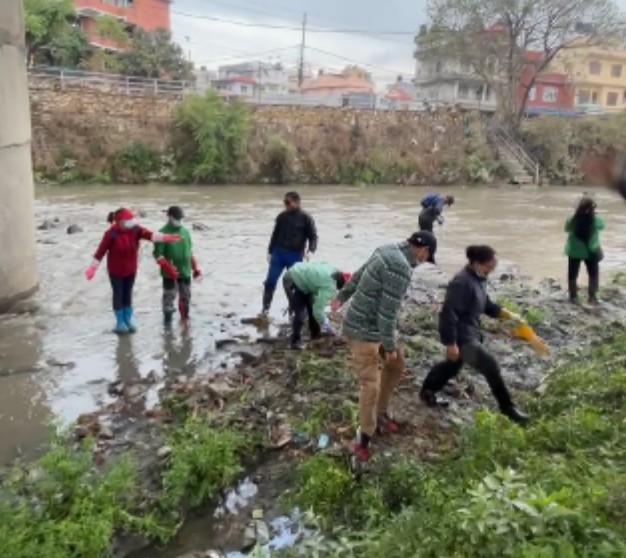 वाग्मती सफाइ अभियानः आज चार मेट्रिकटन नकुहिने फोहर सङ्कलन