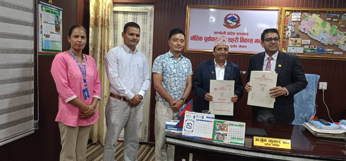 हुलाकमार्फत आजदेखि घरदैलोमै सवारी चालक अनुमतिपत्र ढुवानी सुरु