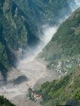 भोटेकोशीमा बाढीको जोखिममाथि वर्षाको पनि चुनौती